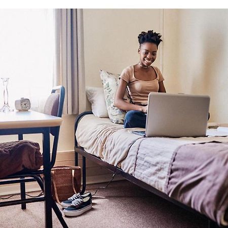 Hostel Corner 32 ميلان المظهر الخارجي الصورة
